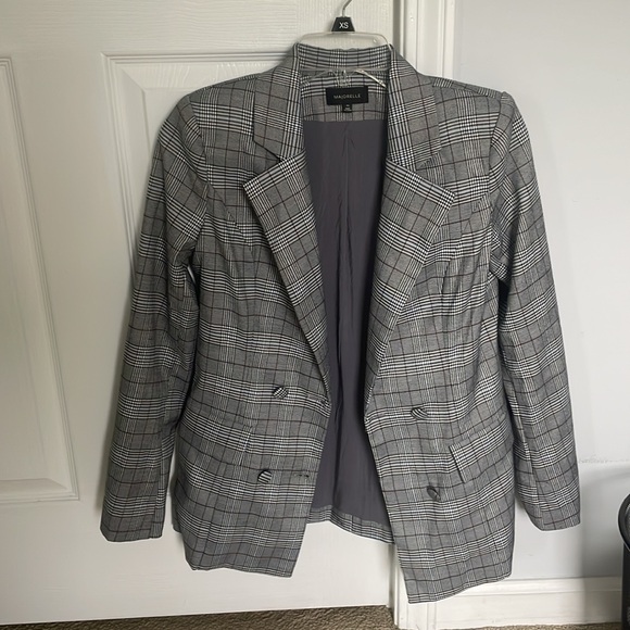 Revolve Rhea Blazer - Picture 2 of 3